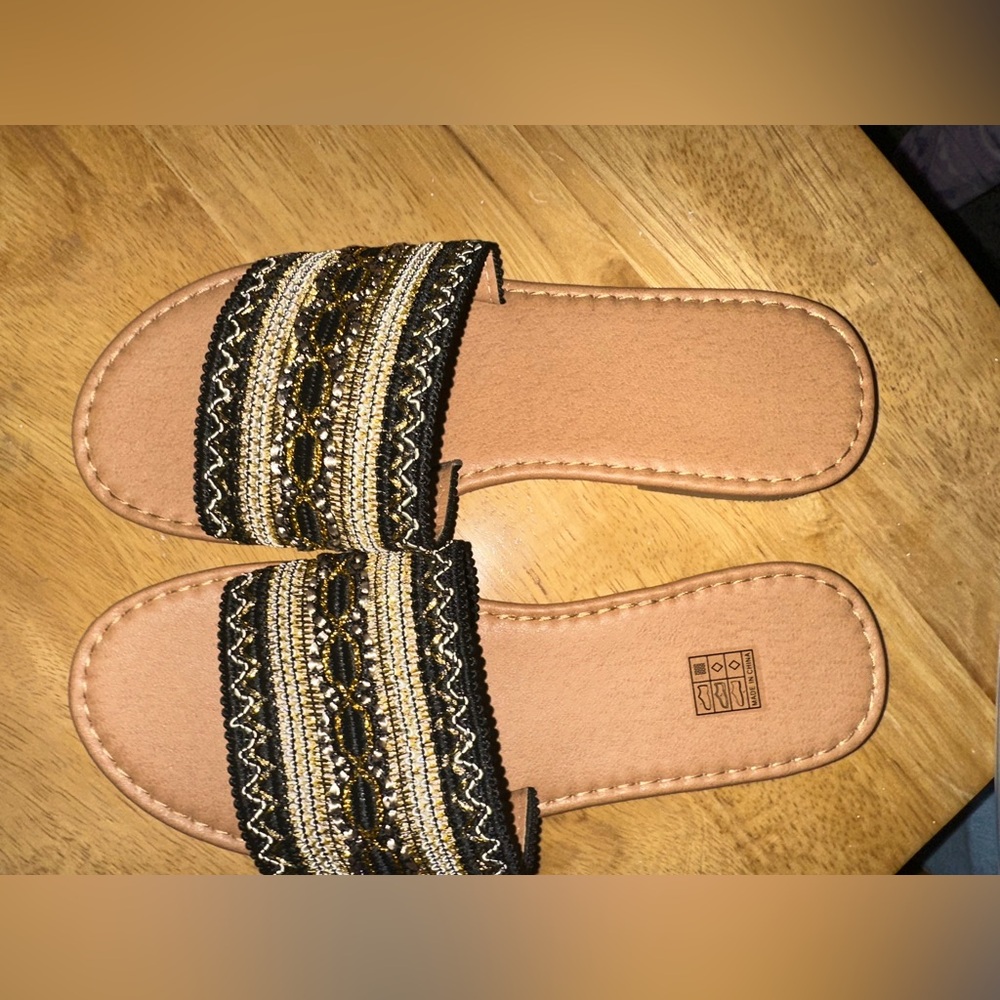 new flat sandals